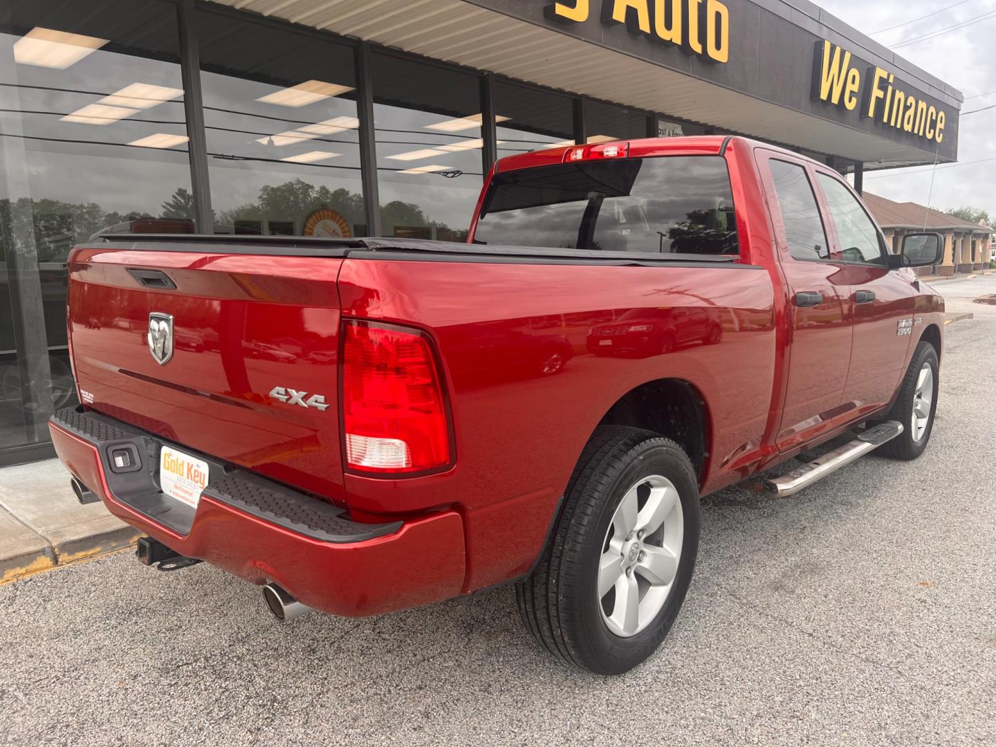2015 RED RAM 1500 Tradesman Quad Cab 4WD (1C6RR7FT7FS) with an 5.7L V8 OHV 16V engine, 8-Speed Automatic transmission, located at 1633 W Kimberly, Davenport, IA, 52806, (563) 323-5341, 41.559456, -90.598732 - Photo#3